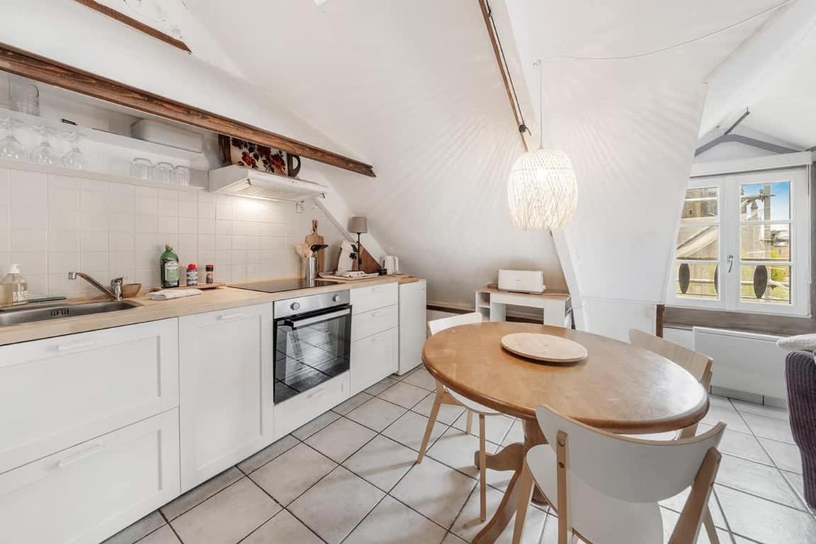 Le 38 - Studio Atypique Au Coeur De Cancale-3 Pers Exterior photo